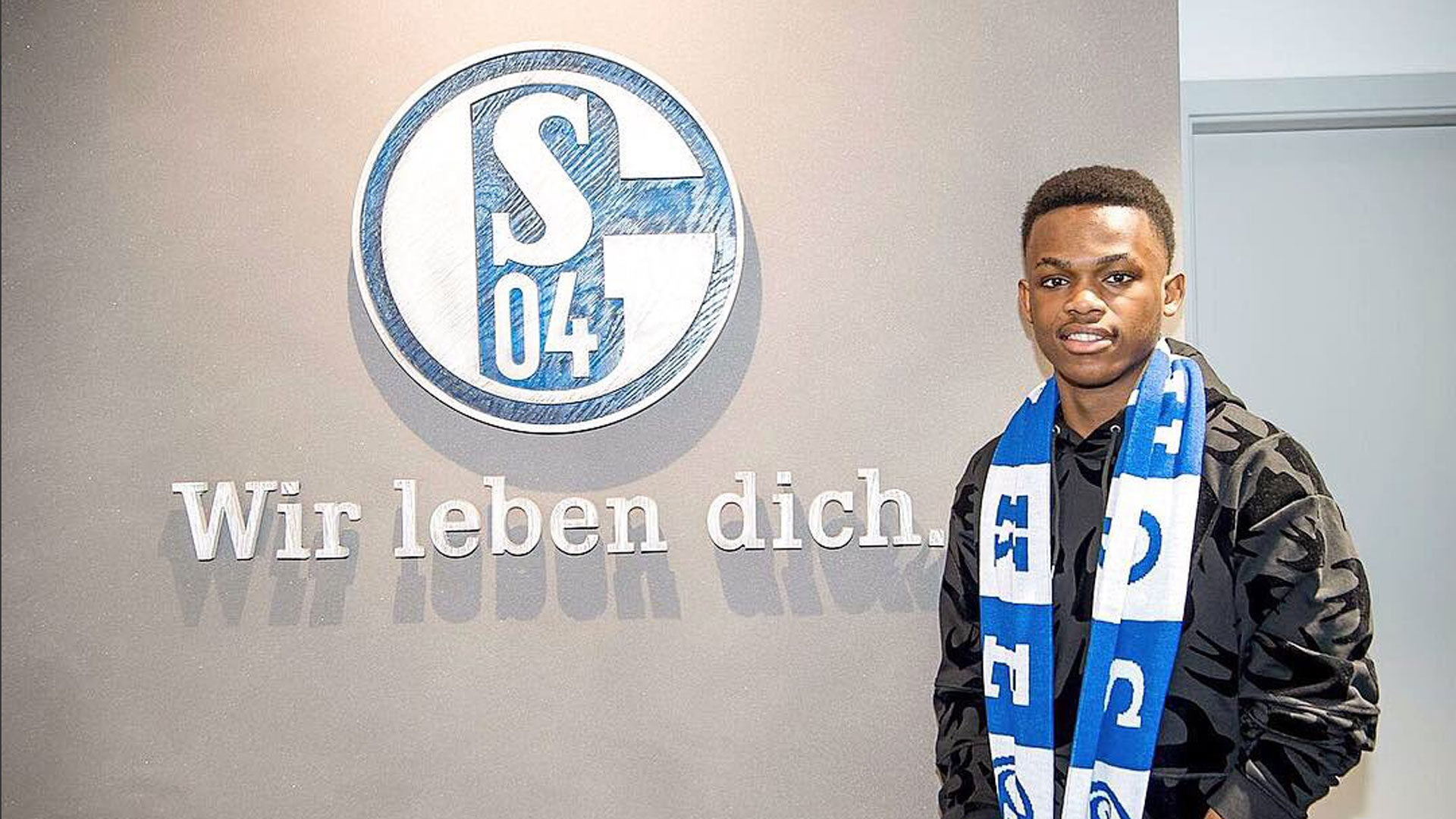 成为左右比 成为左右比